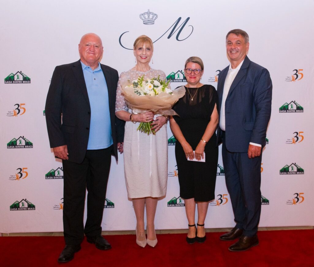 72 de ore de înot continuu dus-întors: trei zile de performanță unică, solidaritate pentru totdeauna!